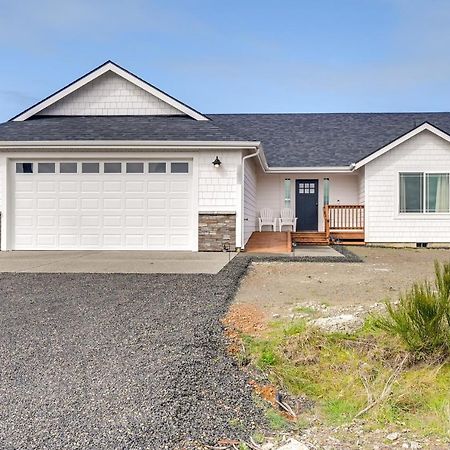 Ocean Shores Home With Game Room - Walk To Beaches! Exterior photo