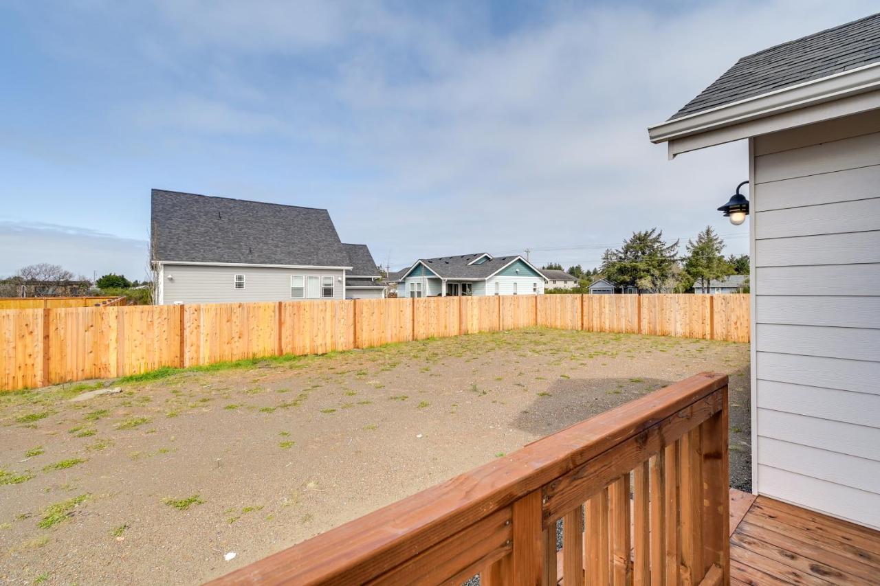 Ocean Shores Home With Game Room - Walk To Beaches! Exterior photo