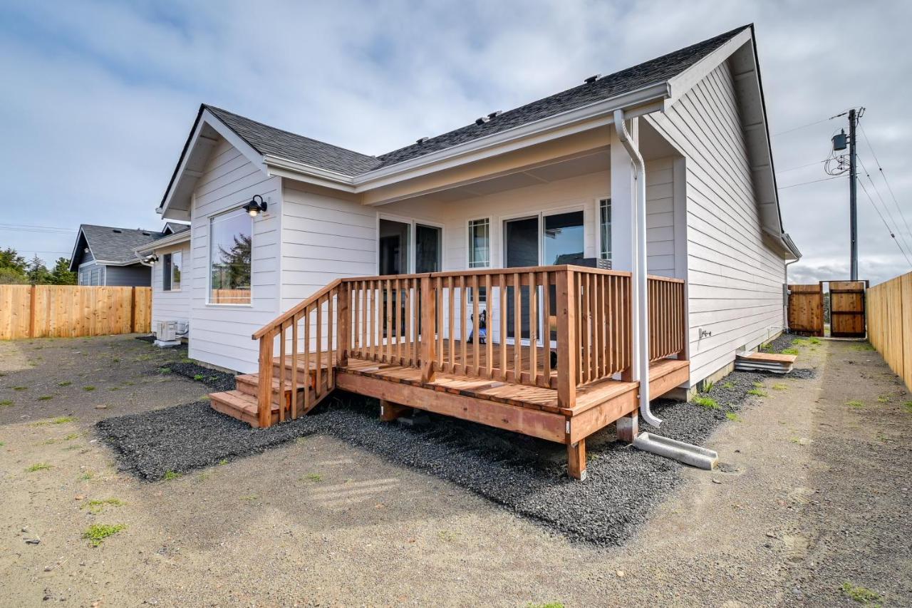 Ocean Shores Home With Game Room - Walk To Beaches! Exterior photo