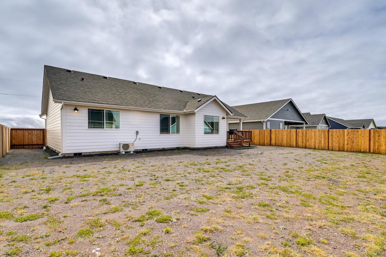 Ocean Shores Home With Game Room - Walk To Beaches! Exterior photo